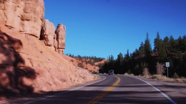 Красивый Красный Каньон в Юте - прекрасные живописные дороги — стоковое видео