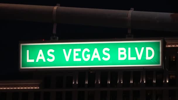 Ulice Las Vegas Boulevard v noci