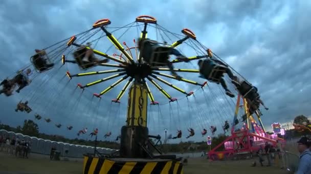 Fun ride attractions at Octoberfest fair in Tusla — Stock Video