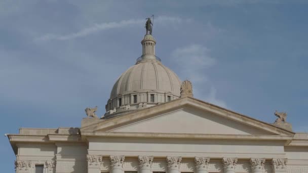 O Capitólio Estadual de Oklahoma em Oklahoma City — Vídeo de Stock