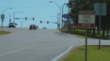 Oklahoma 'daki Tarihi Yol 66 tabelası