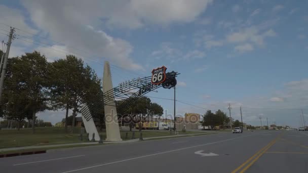 Itinerario storico 66 vista strada a Tulsa Oklahoma — Video Stock