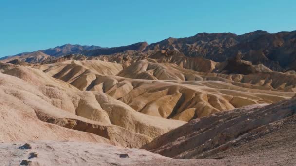 Niesamowity krajobraz Parku Narodowego Dolina Śmierci w Kalifornii — Wideo stockowe