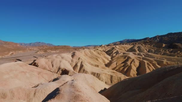 A gyönyörű és csodálatos Death Valley Nemzeti Park Kaliforniában — Stock videók