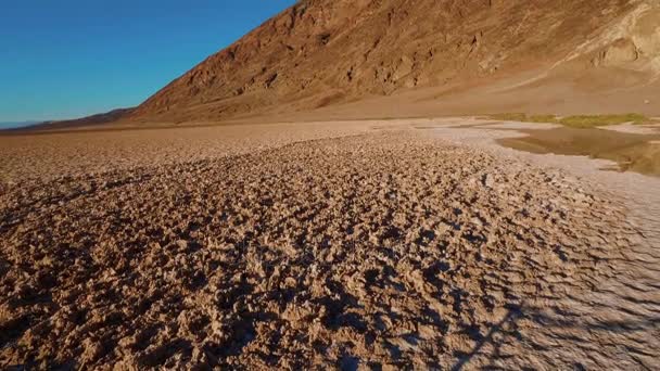 Beautiful scenery at Death Valley National Park California - Badwater salt lake — Stock Video