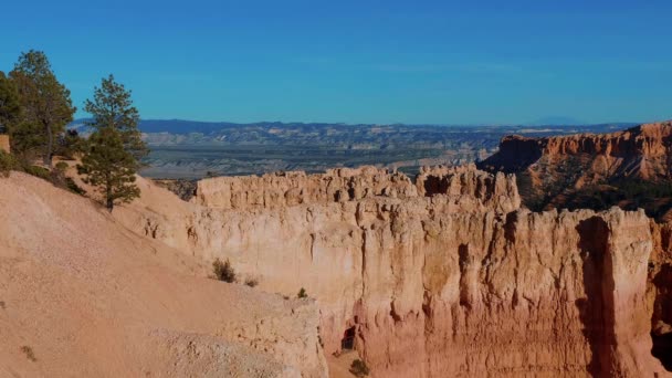 Maravilloso paisaje en el Parque Nacional Bryce Canyon en Utah — Vídeos de Stock