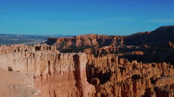 Maravilloso paisaje en el Parque Nacional Bryce Canyon en Utah — Vídeo de stock