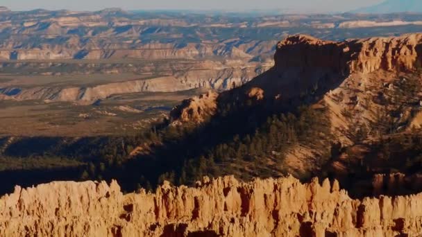 Maravilhosa paisagem no Parque Nacional Bryce Canyon em Utah — Vídeo de Stock