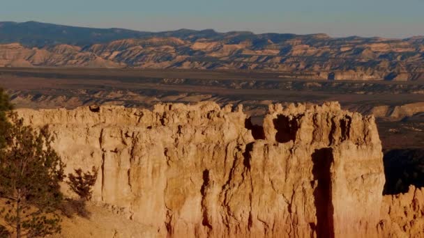Υπέροχο τοπίο στο Bryce Canyon Εθνικό Πάρκο στη Γιούτα — Αρχείο Βίντεο