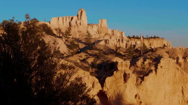 Underbar Bryce Canyon i Utah - känd nationalpark — Stockvideo