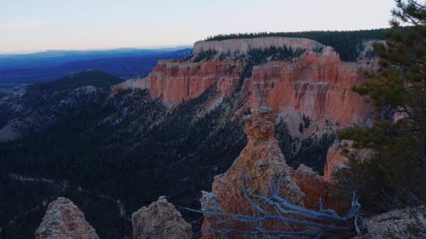 Det vackraste landmärket i Utah - den berömda nationalparken Bryce Canyon — Stockvideo