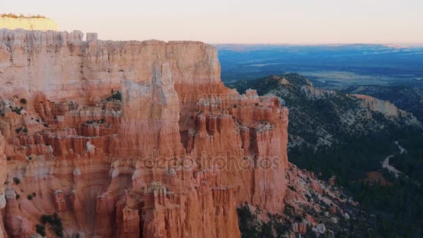 Καταπληκτική θέα σε ευρεία γωνία πάνω από Bryce Canyon Εθνικό Πάρκο στη Γιούτα — Αρχείο Βίντεο