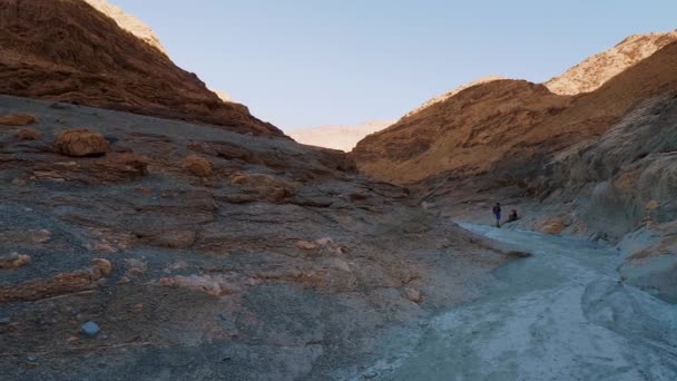 Ölüm Vadisi Ulusal Parkı 'ndaki İnanılmaz Mozaik Kanyonu — Stok video