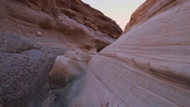 Fantastisk Mosaik Canyon i Death Valley National Park Kalifornien — Stockvideo