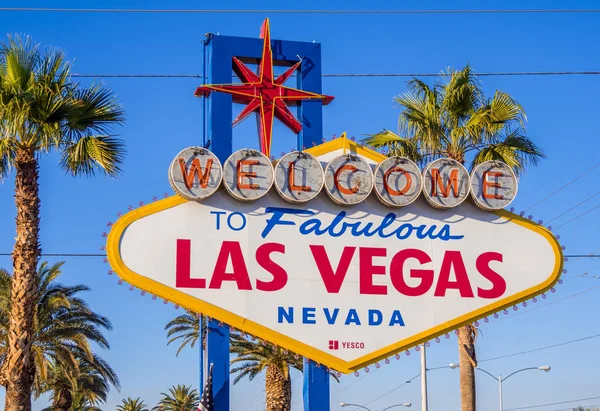 Beroemde en populaire Las Vegas Wolcome teken op de strip — Stockfoto