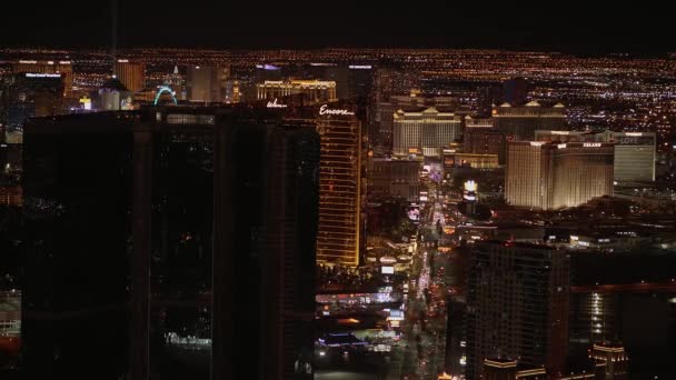 Flygfoto över staden Las Vegas på natten - LAS VEGAS-NEVADA, OcTOBER 11, 2017 — Stockvideo