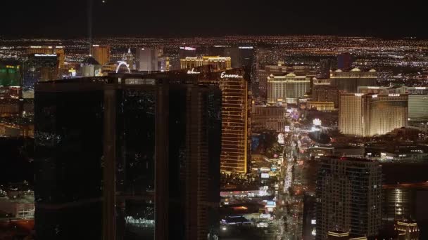 Vista aérea de la ciudad de Las Vegas de noche - LAS VEGAS-NEVADA, 11 de octubre de 2017 — Vídeo de stock