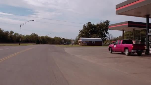 驱车穿越美丽的小镇斯特劳德-拉斯维加斯-内华达州, 2017年10月11日 — 图库视频影像