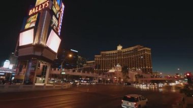 Las Vegas 'ta gece sokak trafiği - LAS VEGAS-NEVADA, 11 Ekim 2017