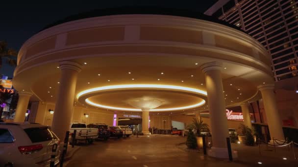 The Cromwell Hotel Entrance in Las Vegas - LAS VEGAS-NEVADA, 11 de octubre de 2017 — Vídeo de stock