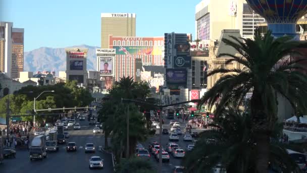 View over the Las Vegas Strip - LAS VEGAS-NEVADA, OCTOBER 11, 2017 — Stock Video