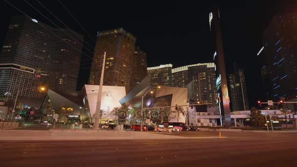 Kristallen winkelcentrum en moderne hotels in Las Vegas strip - LAS VEGAS-NEVADA, OKTOBER 11, 2017 — Stockvideo