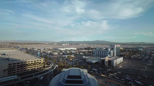 マッカーラン空港ラスベガス上空の広角航空ビュー- LAS VEGAS-NEVADA, 2017年10月11日 — ストック動画
