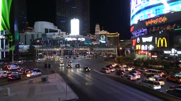 Вид на Лас-Вегас ночью - ЛАС ВЕГАС-НЕВАДА, ОКТЯБРЬ 11, 2017 — стоковое видео