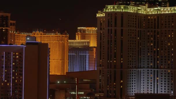 Incredibile Las Vegas di notte - i casinò della striscia - LAS VEGAS-NEVADA, 11 ottobre 2017 — Video Stock