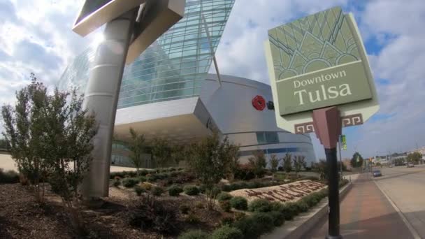 Bok Center in Tulsa city - wide angle view - TULSA-OKLAHOMA, OCTOBER 21, 2017 — стокове відео