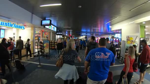 Wandelen Naar Bagage Claim Mccarran International Airport Las Vegas Las — Stockvideo