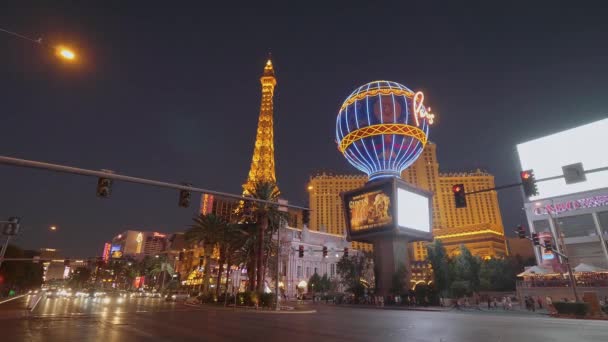 Amazing Paris Hotel and Casino Las Vegas strip - LAS VEGAS-NEVADA, Október 11, 2017 — Stock videók