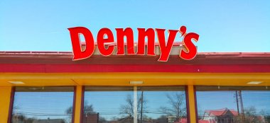 Dennys restoran ve ABD - Philadelphia Pennsylvania - 8 Nisan 2017 yılında Amerikan Diner