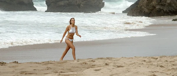 Seksowna Dziewczyna Bikini Plaży Wakacje Nad Oceanem Zdjęcia Wakacji — Zdjęcie stockowe