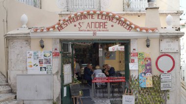 Lizbon 'un tarihi bölgesindeki restoran - Lizbon Şehri, Portekiz - 15 Ekim 2019