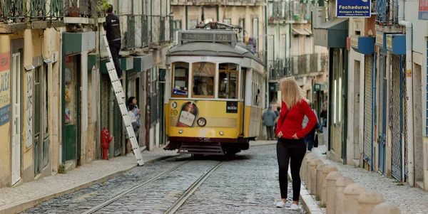 Tramwaj Zabytkowej Dzielnicy Lizbony Lizbona Portugalia Października 2019 — Zdjęcie stockowe