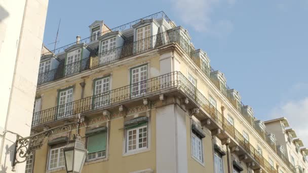 Luftaufnahme Über Das Historische Alfama Viertel Von Lisbon Drohnenaufnahmen Aus — Stockvideo