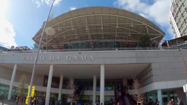 Vasco da Gama shoppingcenter i Lissabon - Lissabons stad, Portugal - 5 november 2019 — Stockvideo