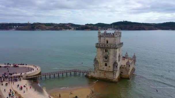 Lizbon Daki Belem Kulesi Şehrin Ünlü Simgesidir Hava Aracı Görüntüleri — Stok video