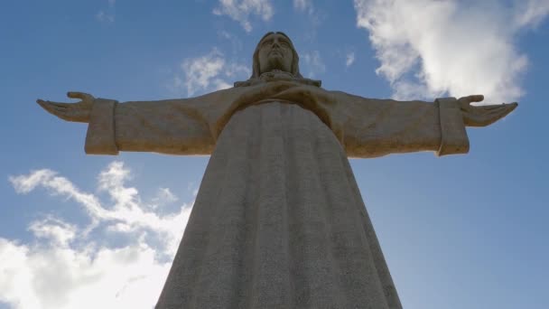 Close Shot Christ Statue Hill Lisbon Almada Called Cristo Rei — Stockvideo