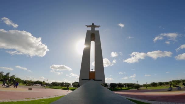 Panorámás Légi Kilátás Krisztus Szobor Dombon Lisszabon Almada Nevű Cristo — Stock videók