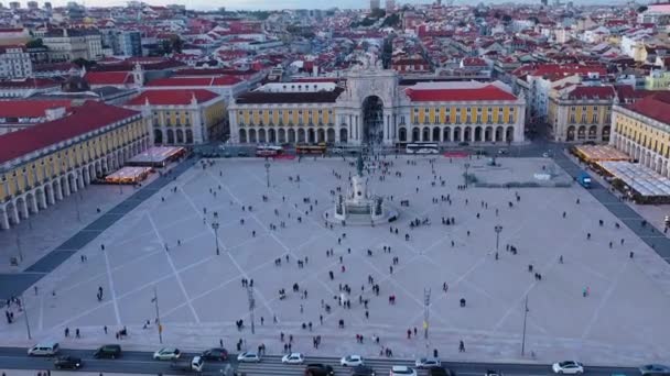 里斯本奥古斯塔门和商业广场的云天镜头 普拉卡多 科梅西奥 利斯波亚 无人驾驶飞机镜头 — 图库视频影像