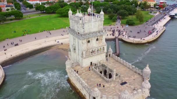 Belem Tower Lisszabonban Híres Mérföldkő Városban Légi Drón Felvételek — Stock videók