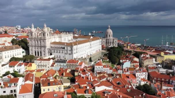 Vista Aérea Sobre Histórico Bairro Alfama Lisboa Imagens Aéreas Drones — Vídeo de Stock