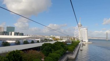 Lizbon 'daki Milletler Parkında Vasco da Gama Kulesi ve Myriad Oteli - Lizbon, Portekiz - 5 Kasım 2019