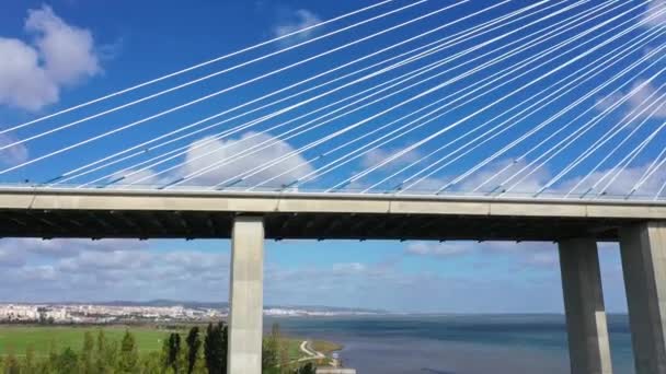 Denní Záznam Slavného Mostu Vasco Gama Přes Řeku Tejo Lisabonu — Stock video