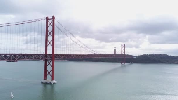 Filmagem Diurna Ponte Rio Sobre Rio Tejo Lisboa Partir Cima — Vídeo de Stock