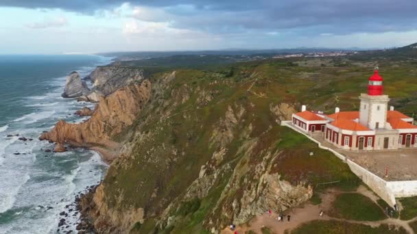 灯台付きのカボ ロカはポルトガルで有名なランドマークです — ストック動画