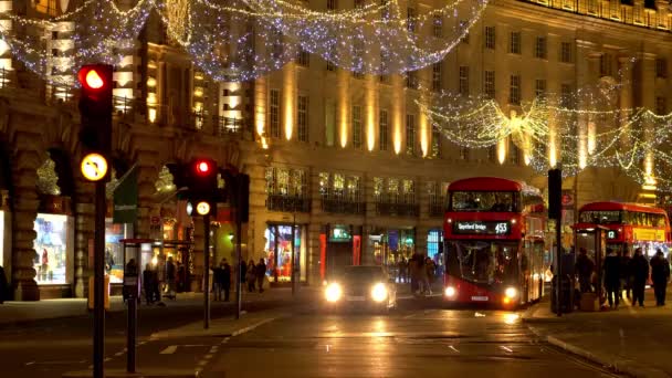 สวยงาม Regent Street London ในช่วงคริสต์มาส ลอนดอน อังกฤษ 10 ธันวาคม 2019 — วีดีโอสต็อก