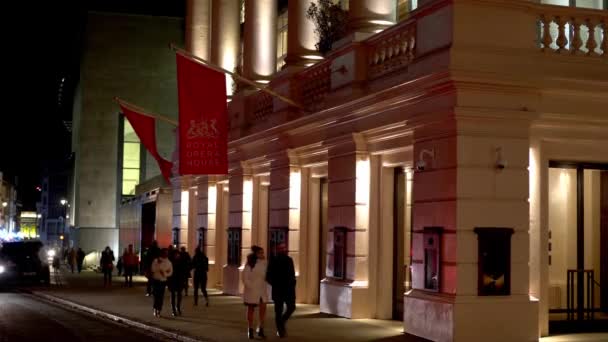 Royal opera house in london at covent garden - london, england - 10. Dezember 2019 — Stockvideo